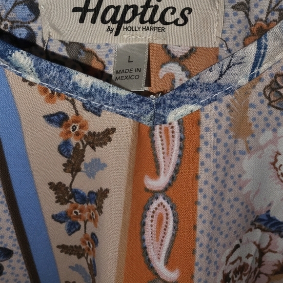 Patchwork Floral Sleeveless Blouse - Picture 2 of 5